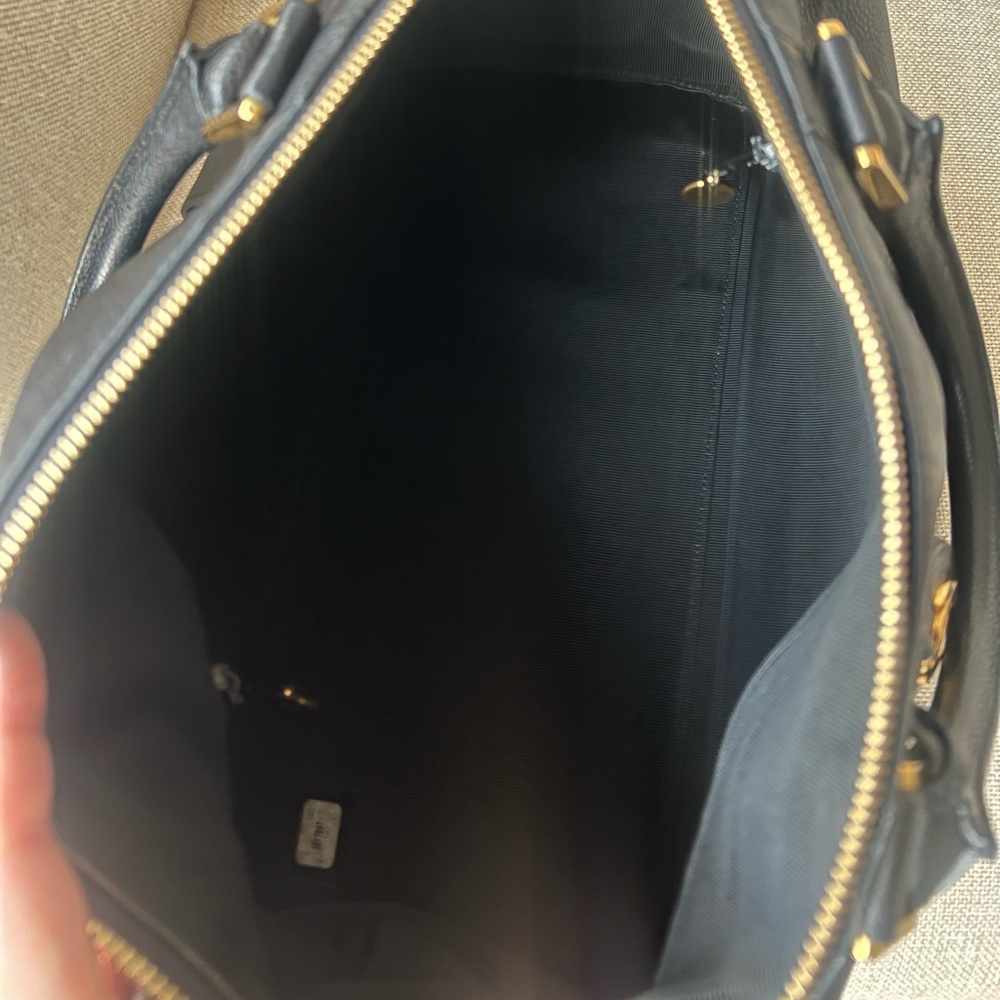 Authentic Vintage Chanel Caviar Boston bag - Picture 3 of 17